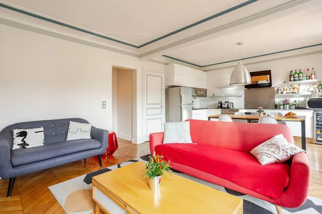 Апартаменты Lovely Appartment Montmartre - View Sacre Coeur Париж Франция