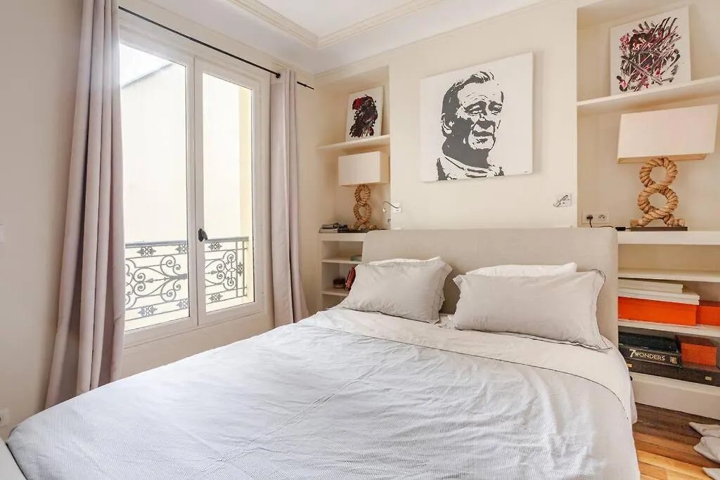 Lovely Appartment Montmartre - View Sacre Coeur Париж